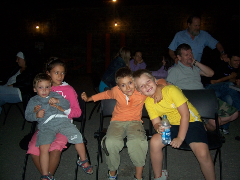  Image name: Estate164.jpg 
 width: 801 pixel 
 height: 602 pixel 
 Size: 326740 bytes 
 Click to enlarge 